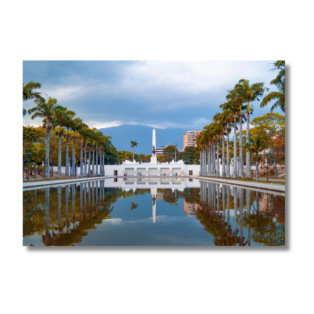 Espejo del Panteón Nacional